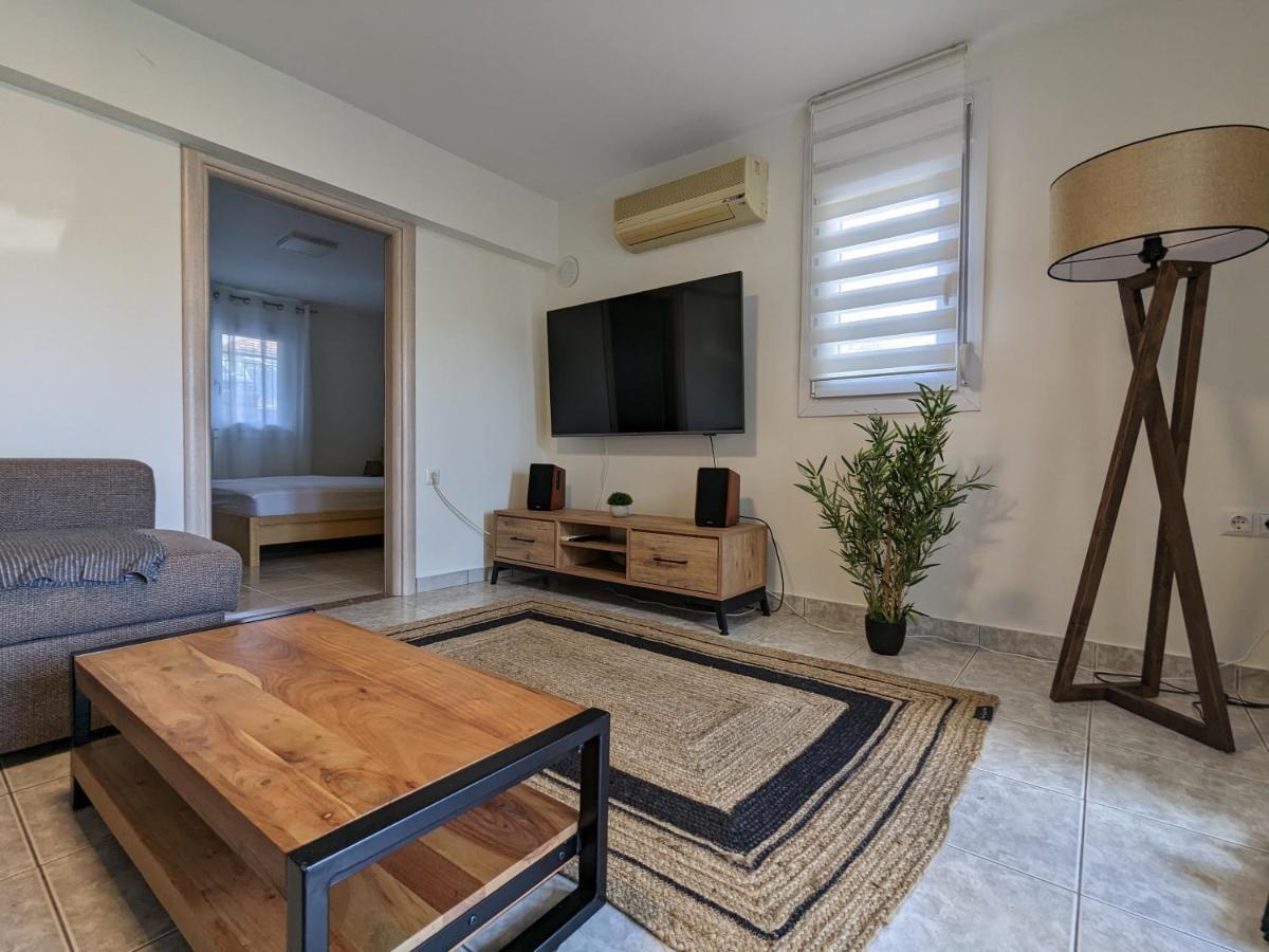 Ethos Apartment Néa Péramos Bagian luar foto